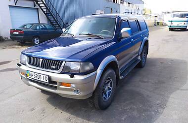 Позашляховик / Кросовер Mitsubishi Pajero 1999 в Києві