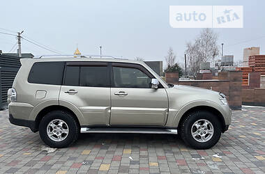 Внедорожник / Кроссовер Mitsubishi Pajero 2007 в Ужгороде