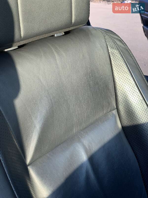 Внедорожник / Кроссовер Mitsubishi Pajero 2010 в Киеве