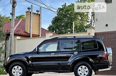 Внедорожник / Кроссовер Mitsubishi Pajero 2005 в Одессе