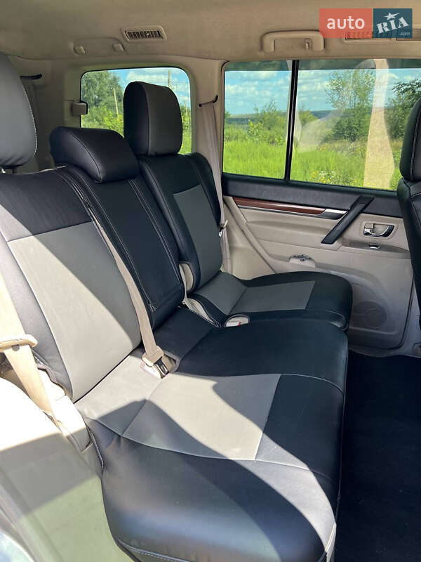 Внедорожник / Кроссовер Mitsubishi Pajero 2007 в Одессе