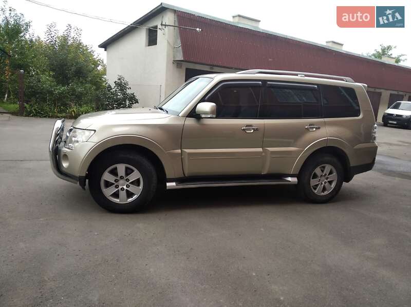 Внедорожник / Кроссовер Mitsubishi Pajero 2007 в Чорткове