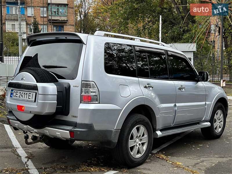 Позашляховик / Кросовер Mitsubishi Pajero 2008 в Києві