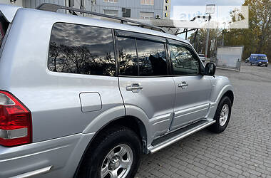 Внедорожник / Кроссовер Mitsubishi Pajero 2005 в Черновцах