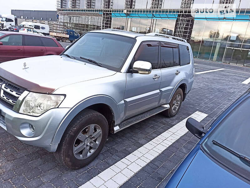 Внедорожник / Кроссовер Mitsubishi Pajero 2007 в Львове