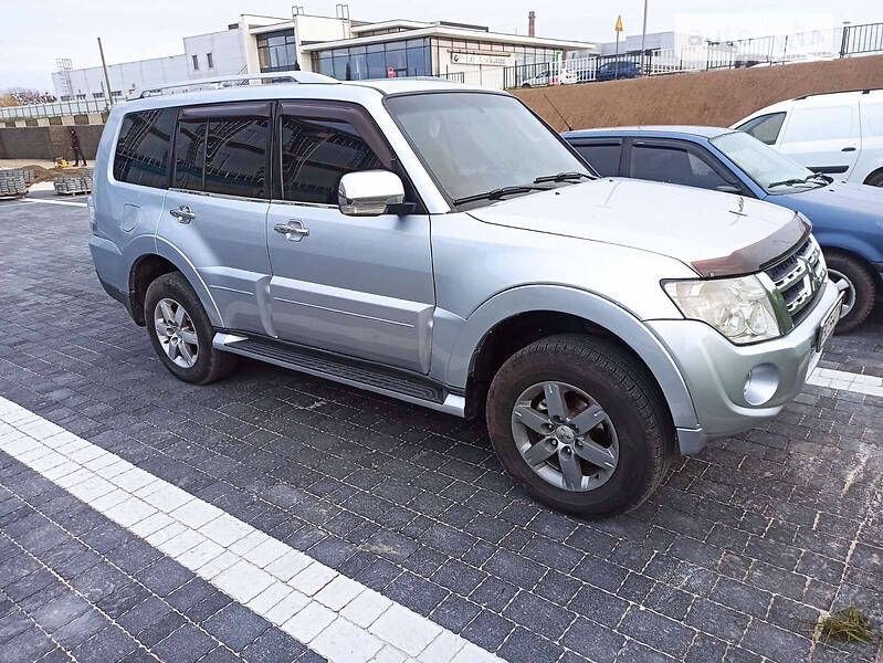 Внедорожник / Кроссовер Mitsubishi Pajero 2007 в Львове
