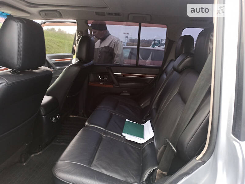 Внедорожник / Кроссовер Mitsubishi Pajero 2007 в Львове