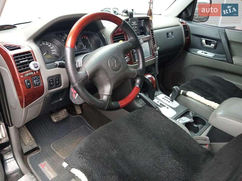 Внедорожник / Кроссовер Mitsubishi Pajero 2006 в Тернополе
