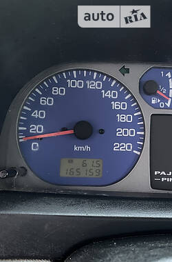 Внедорожник / Кроссовер Mitsubishi Pajero 2002 в Вижнице
