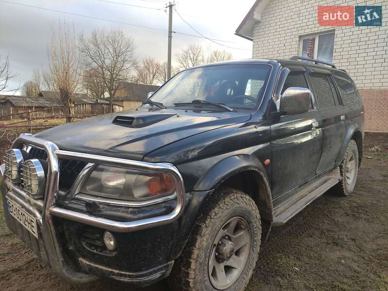 Внедорожник / Кроссовер Mitsubishi Pajero 2002 в Львове