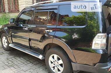 Внедорожник / Кроссовер Mitsubishi Pajero 2008 в 