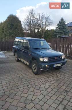 Позашляховик / Кросовер Mitsubishi Pajero 1998 в 