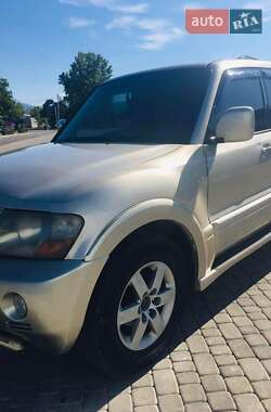 Внедорожник / Кроссовер Mitsubishi Pajero 2005 в Иршаве