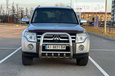 Внедорожник / Кроссовер Mitsubishi Pajero 2008 в Киеве