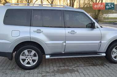 Внедорожник / Кроссовер Mitsubishi Pajero 2007 в Виноградове