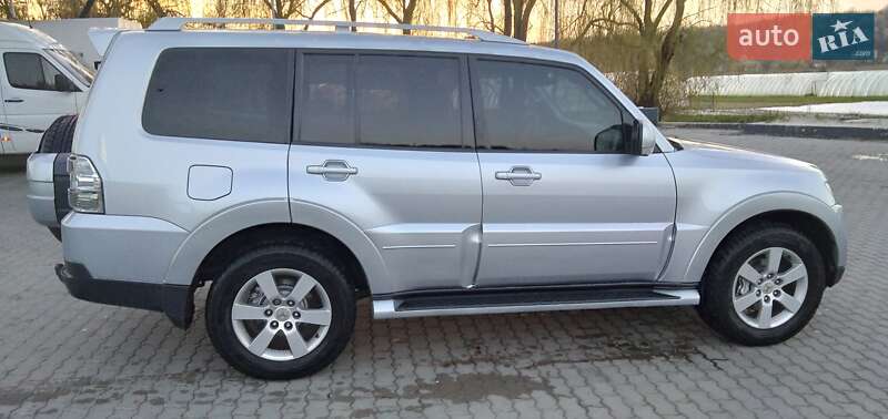 Внедорожник / Кроссовер Mitsubishi Pajero 2007 в Виноградове