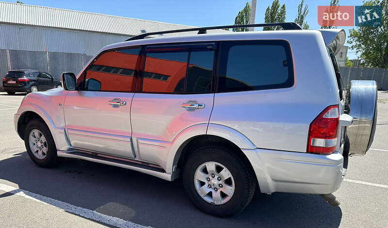 Внедорожник / Кроссовер Mitsubishi Pajero 2003 в Одессе
