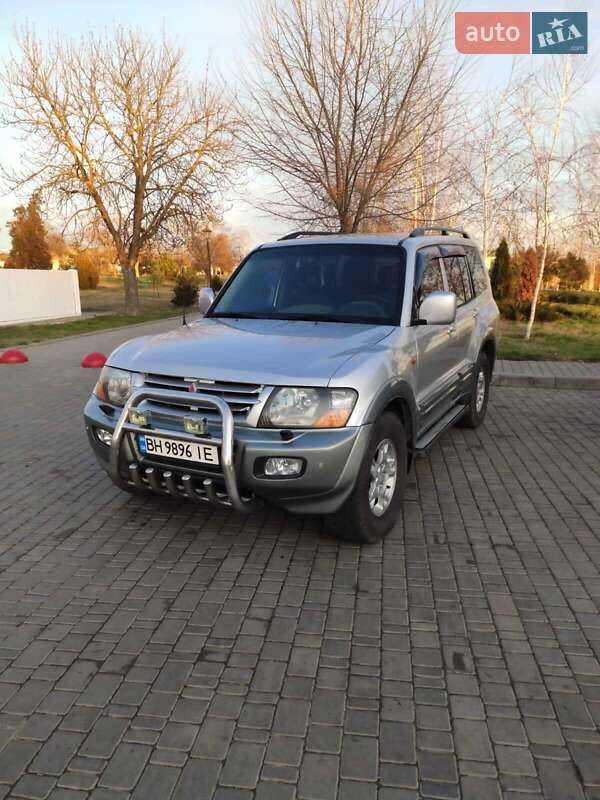 Внедорожник / Кроссовер Mitsubishi Pajero 2001 в Измаиле