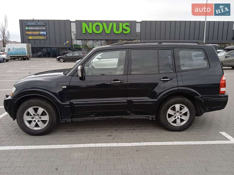 Внедорожник / Кроссовер Mitsubishi Pajero 2006 в Киеве