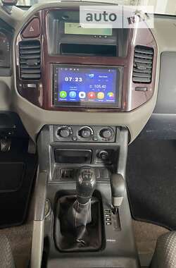 Внедорожник / Кроссовер Mitsubishi Pajero 2000 в 