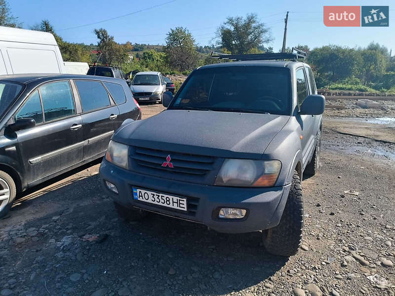 Внедорожник / Кроссовер Mitsubishi Pajero 2002 в Ужгороде