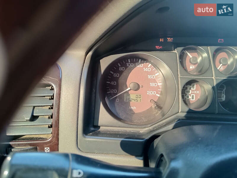 Внедорожник / Кроссовер Mitsubishi Pajero 2002 в Ужгороде