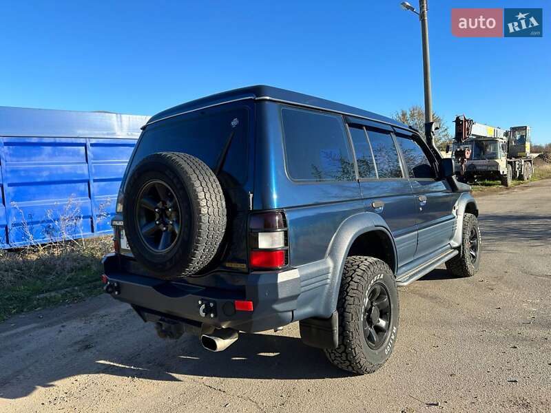 Позашляховик / Кросовер Mitsubishi Pajero 1996 в Запоріжжі