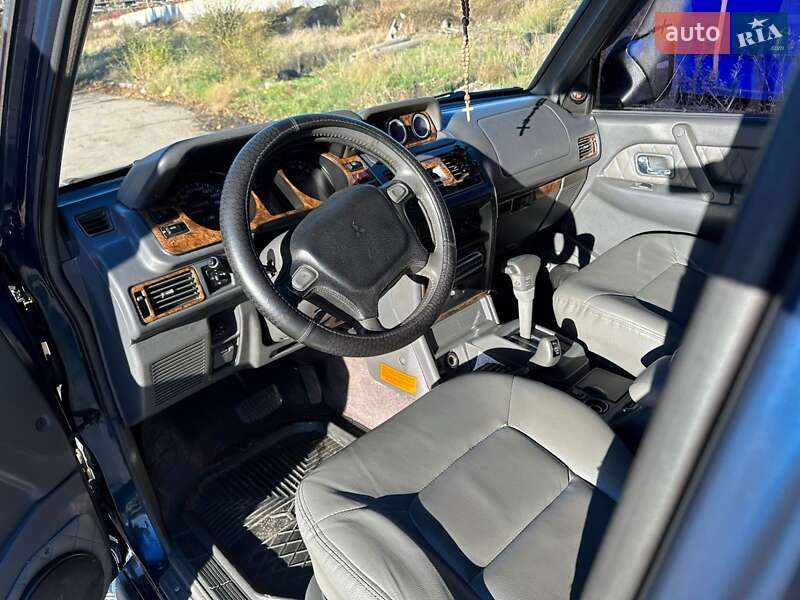 Позашляховик / Кросовер Mitsubishi Pajero 1996 в Запоріжжі
