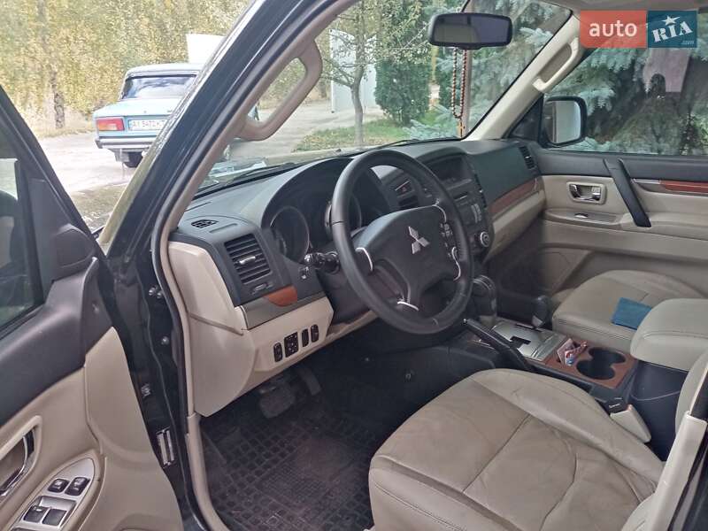 Позашляховик / Кросовер Mitsubishi Pajero 2007 в Згурівці