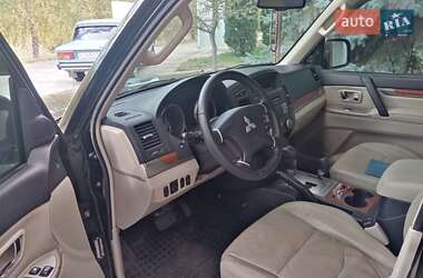 Внедорожник / Кроссовер Mitsubishi Pajero 2007 в 
