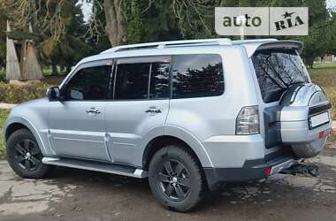 Позашляховик / Кросовер Mitsubishi Pajero 2008 в 
