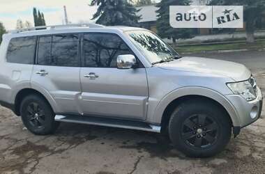 Позашляховик / Кросовер Mitsubishi Pajero 2008 в 