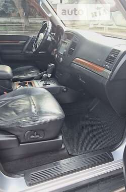 Позашляховик / Кросовер Mitsubishi Pajero 2008 в 