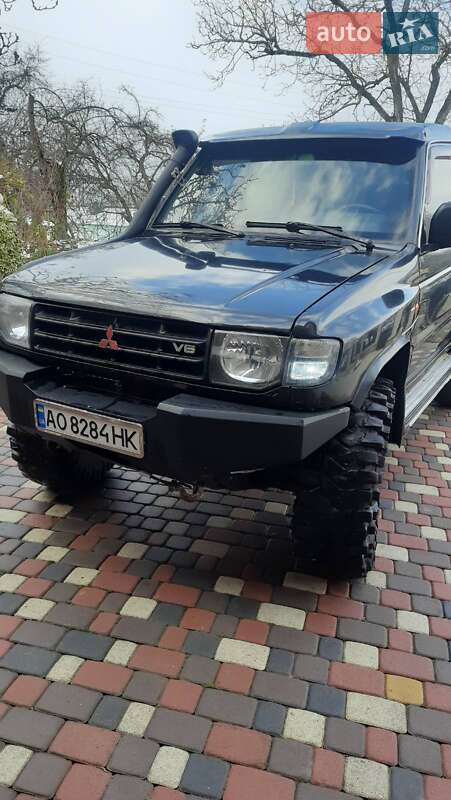 Внедорожник / Кроссовер Mitsubishi Pajero 1998 в Тячеве