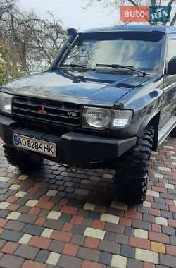 Внедорожник / Кроссовер Mitsubishi Pajero 1998 в Тячеве