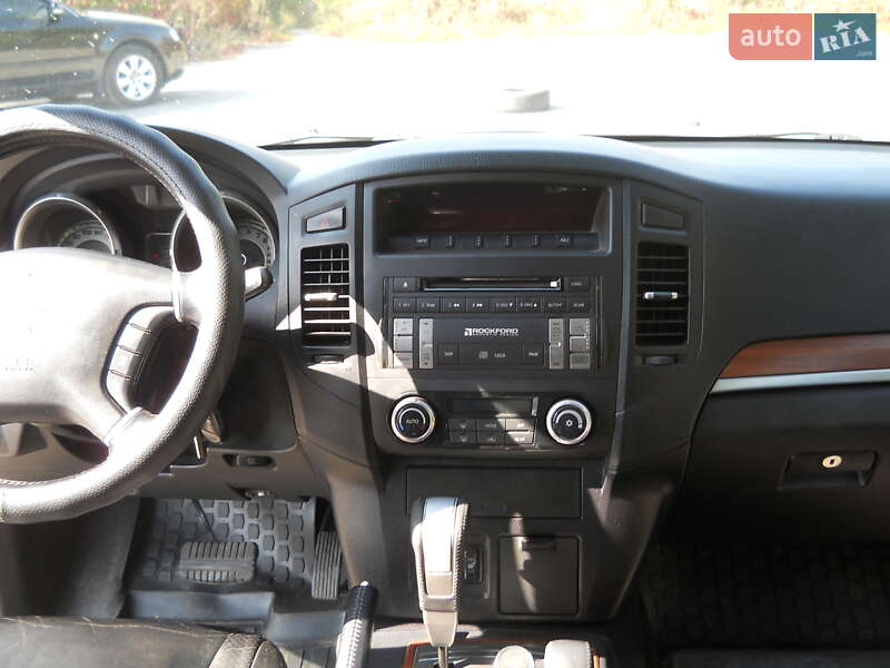 Внедорожник / Кроссовер Mitsubishi Pajero 2008 в Полтаве