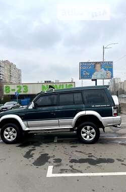 Позашляховик / Кросовер Mitsubishi Pajero 1997 в Києві