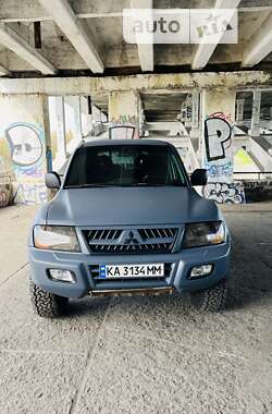 Позашляховик / Кросовер Mitsubishi Pajero 2001 в Києві