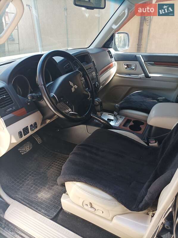 Позашляховик / Кросовер Mitsubishi Pajero 2007 в Одесі
