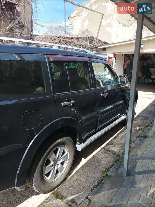 Позашляховик / Кросовер Mitsubishi Pajero 2007 в Одесі