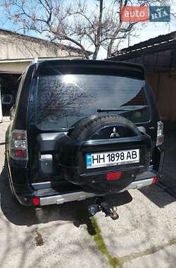 Внедорожник / Кроссовер Mitsubishi Pajero 2007 в 