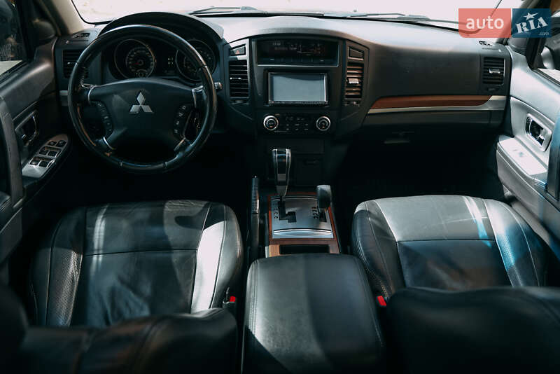 Внедорожник / Кроссовер Mitsubishi Pajero 2008 в Киеве