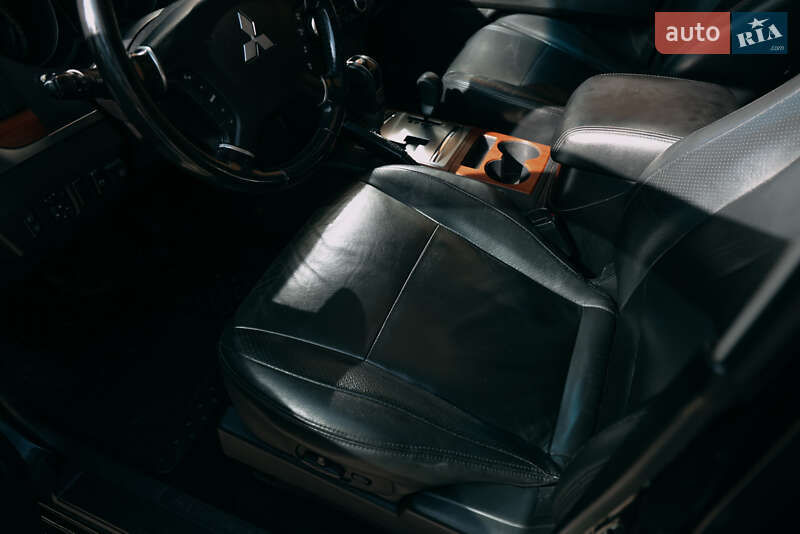 Внедорожник / Кроссовер Mitsubishi Pajero 2008 в Киеве