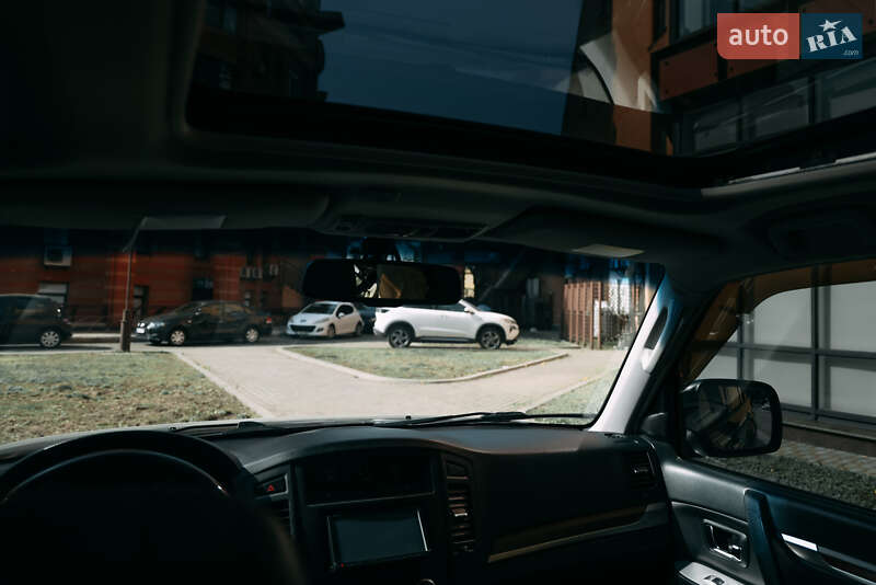 Внедорожник / Кроссовер Mitsubishi Pajero 2008 в Киеве