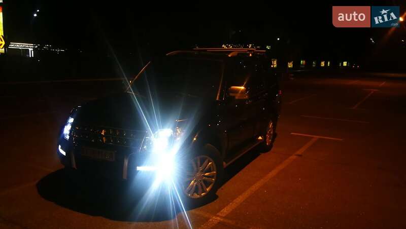 Внедорожник / Кроссовер Mitsubishi Pajero 2008 в Броварах