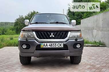 Позашляховик / Кросовер Mitsubishi Pajero 2003 в Києві