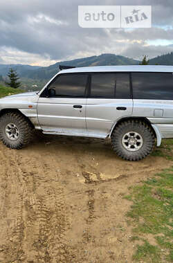 Внедорожник / Кроссовер Mitsubishi Pajero 1998 в Путиле