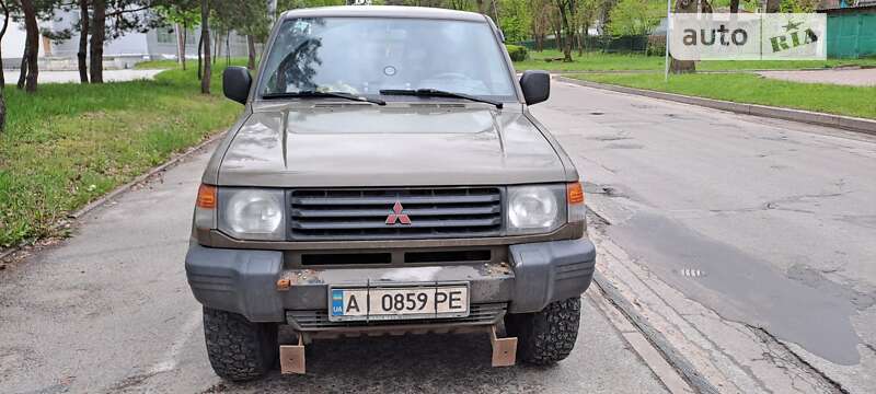 Позашляховик / Кросовер Mitsubishi Pajero 1996 в Києві