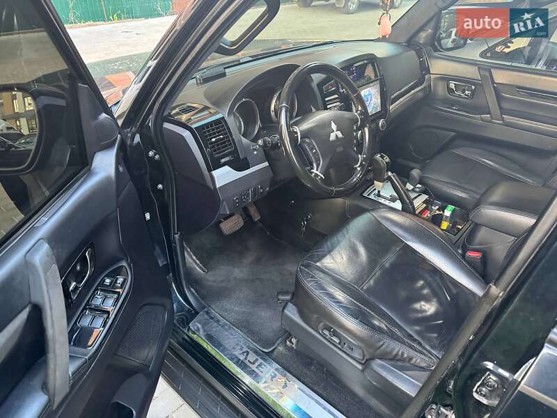 Внедорожник / Кроссовер Mitsubishi Pajero 2008 в Броварах