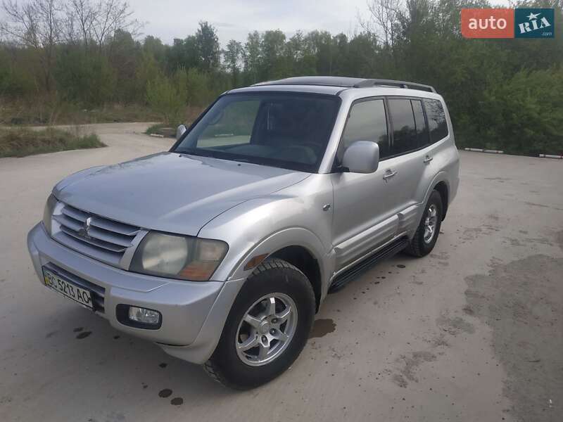 Внедорожник / Кроссовер Mitsubishi Pajero 2001 в Львове